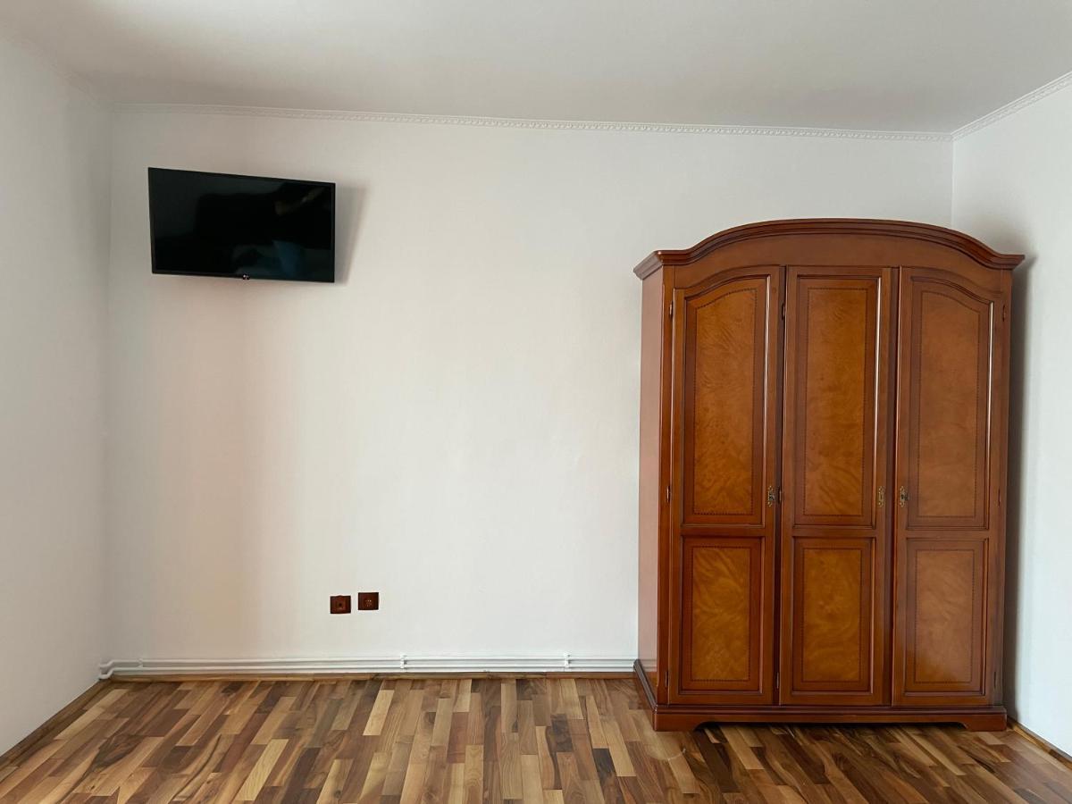 M & I Apartment 3 Targu-Mures Bagian luar foto