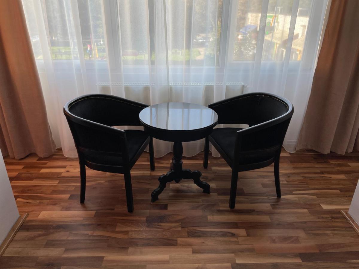 M & I Apartment 3 Targu-Mures Bagian luar foto